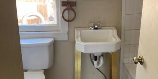 Cute 1 bed/1 bath Gallery 16