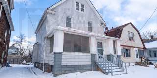 Charming & Spacious 4-Bedroom Home Gallery 1
