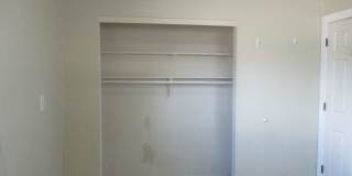 Wonderful Home in Campus West! Gallery 25