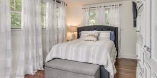 Welcome home to this stunning FULLY FURNISHED and AMPLE FREE PARKING for at least six cars! Gallery 7