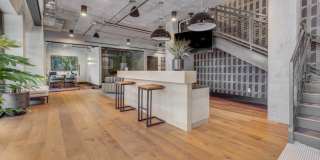 CINQ Gallery 23