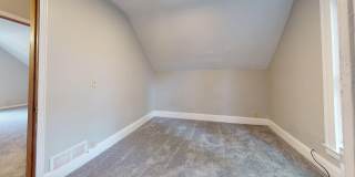 Madison/W.95th neighborhood : 3 bedroom/1 bath single family house available NOW. Gallery 43