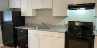 Two Bedroom Duplex in Lincolnton Gallery 1