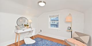 Cozy 2-bedroom 2 bath house in Redmond- Offering a 6-month lease. Gallery 13
