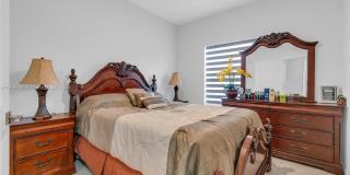 424 NE 4th Ave Gallery 26