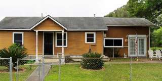 Spacious Home Near Downtown Gallery 6