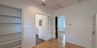 Downtown Roseville - 2 Bed, 1 Bath - Single Level Bungalow - Landscaping Included - Utilities Included! Street Parking Gallery 10