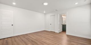 1/2 OFF ONE MONTHS RENT! Gallery 23