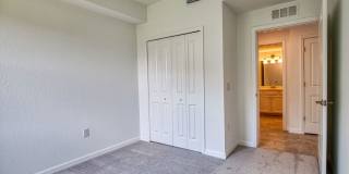 Annual Unfurnished Rental – Coach Home 3 Bedrooms, 2 Baths, 2 Car Garage, with Resort Like Amenities – Gran Paradiso Community! Gallery 14