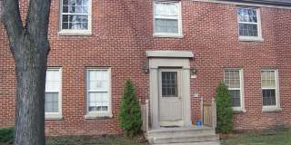 Spacious 1 BR Apt Home in 4 family building in Wauwatosa Gallery 1