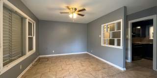 2 bedroom 1 Bath Central City Gallery 3