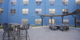 Onyx at 695 Gallery 21