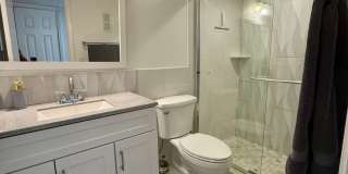 Beatifully updated Beach condo FULLY FURNISHED ANNUAL RENTAL 2/2 Gallery 29
