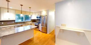 Beautiful Home with 4 Bedrooms and 2 Bathrooms Available in September! Gallery 5
