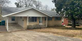 Spacious 4 Bedroom 2.5 Bath Gallery 1