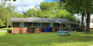 Walk to Campus next school year from this great 4br rental on the northside! Walk to Campus next school year from this great 4br rental on the northside! Gallery 1
