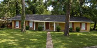 4Bedroom, 2Bath Home Gallery 1