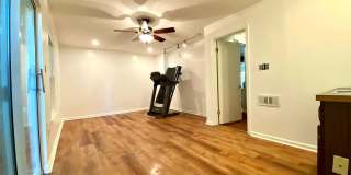 BURKE CENTER - BEAUTIFULLY UPDATED 3 LEVEL TOWNHOUSE WITH GARAGE BURKE CENTER - BEAUTIFULLY UPDATED 3 LEVEL TOWNHOUSE WITH GARAGE Gallery 7