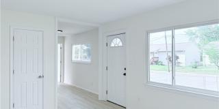 2706 Selden Street Gallery 14