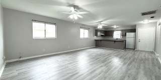 1720 SE Santa Barbara Place Gallery 1