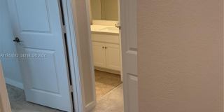 585 NW 11th Ave Gallery 1