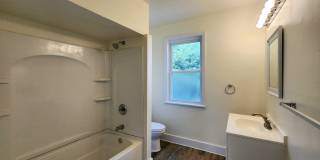 Updated 4BR house with garage! Gallery 17