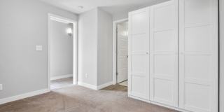 Modern Sunnyside Townhome with Rooftop Deck & Skyline Views Gallery 11