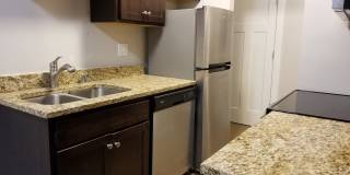 Modern Farwell Ave Apartments Gallery 3