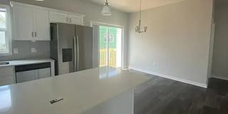 Newer 3BR 2.5ba house in Urbandale, available July 6th! Gallery 4