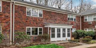 121 Regency Park Gallery 1