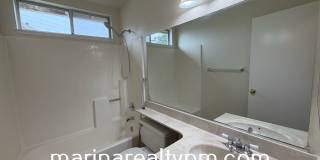 Glen Cove Beauty 3 bed 2.5  bath 2 Story home in established neighborhood Gallery 28