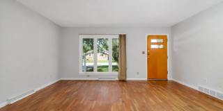 Charming 2 Bedroom Home in Normal Gallery 7
