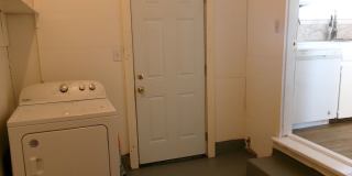 MOVE IN SPECIAL: $200 off of the first full month's rent! Very nice Home located in the Carrasland Area! Gallery 6