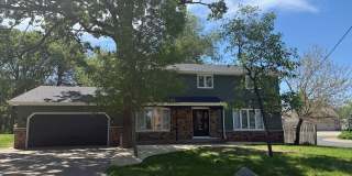 Recently Remodeled 4 Bedroom Home Gallery 1