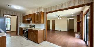 Gorgeous Brick Home for Rent! - 3 Bedroom, 2 Bath, 2 Car garage - 1,797 sf Gallery 12
