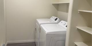 10419 Luna Mezzo Street Gallery 17