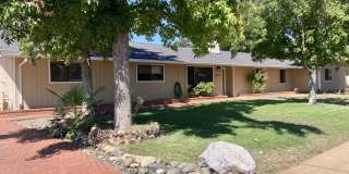 4 Bedroom Home with In-Law Suite! Gallery 1