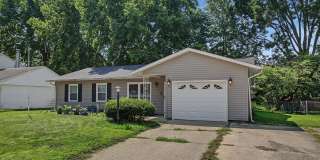 Charming 3-Bedroom Ranch with Attached Garage & Spacious Backyard in Southwest Champaign! Gallery 7