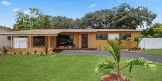 941 NW 180th Ter Gallery 1