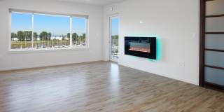 Yacht Harbor Club Gallery 34