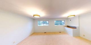 Beautiful Home with 4 Bedrooms and 2 Bathrooms Available in September! Gallery 11