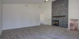 515 W Jackson Street Gallery 7