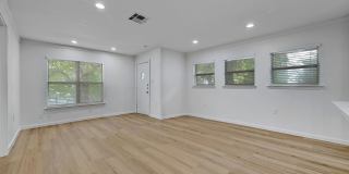 Top of the line 6 bed in West Campus!!! 1913!!! Gallery 18