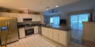 2319 N Hendry Pt Gallery 1