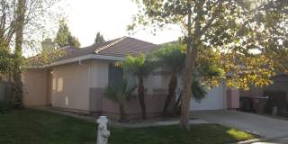 Solar electric home in the Laguna area of Elk Grove Gallery 1