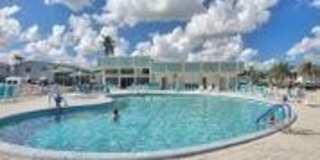 210 Horizon Street E Gallery 29