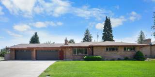 Fully Furnished 3 bedroom/3 bathroom North Spokane Home Gallery 1