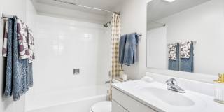 Residences at Lakeside Gallery 22