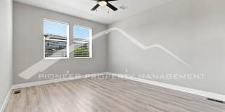 Spacious Townhouse with Central AC and 2-Car Garage Gallery 4