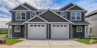 Two-Story Washougal Duplex with Garage & Private Backyard Gallery 1